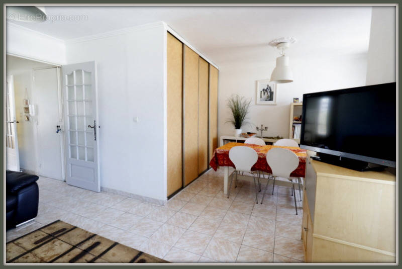 Appartement à MARSEILLE-4E