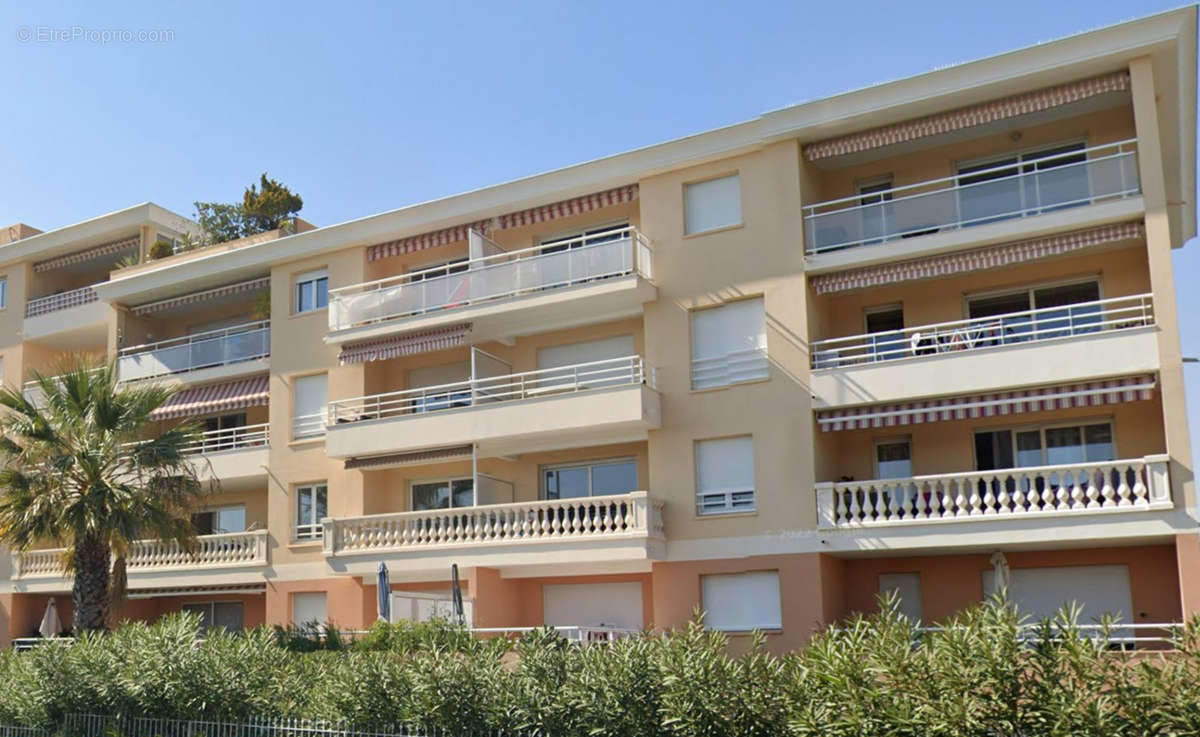 Appartement à FREJUS