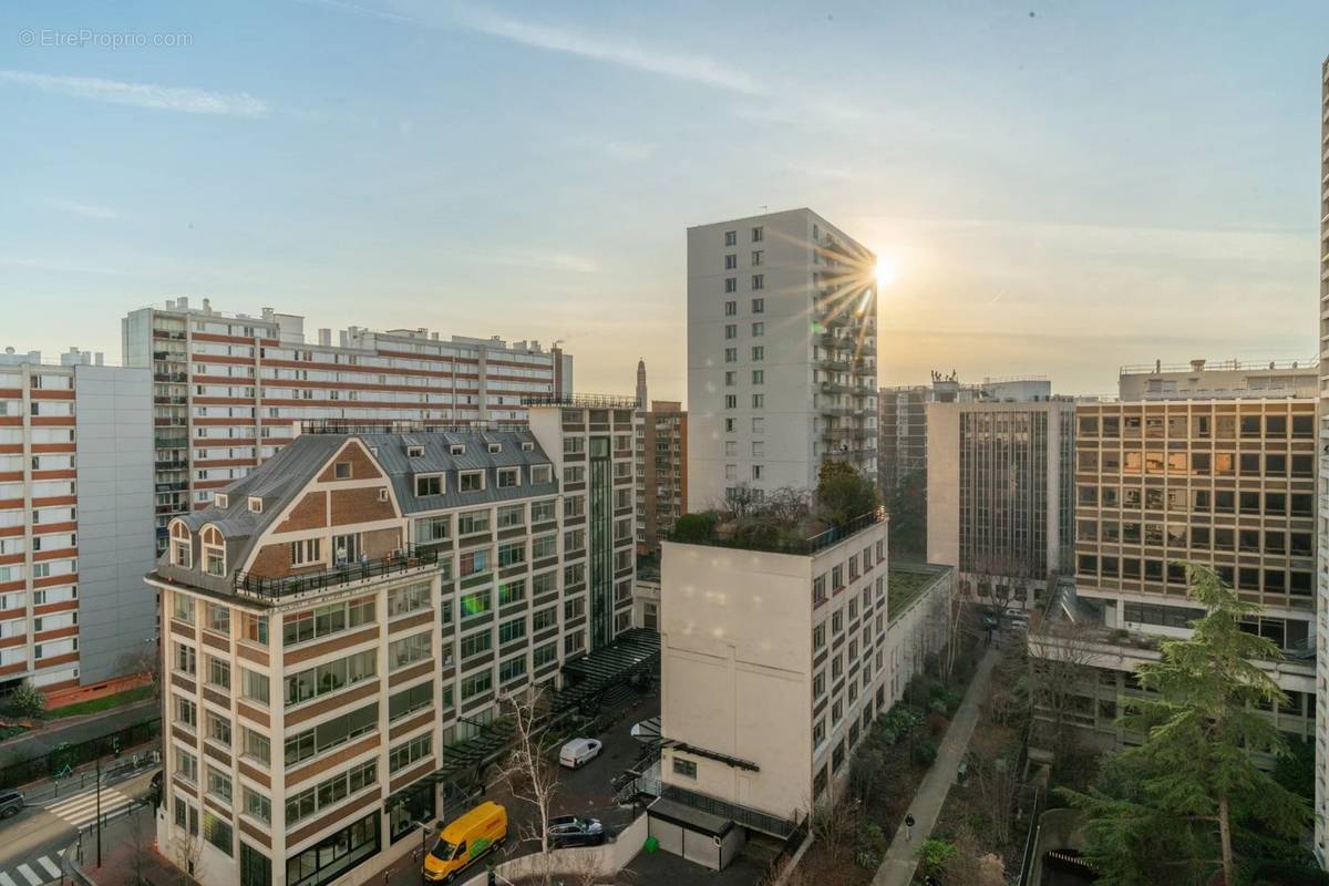 Appartement à LEVALLOIS-PERRET