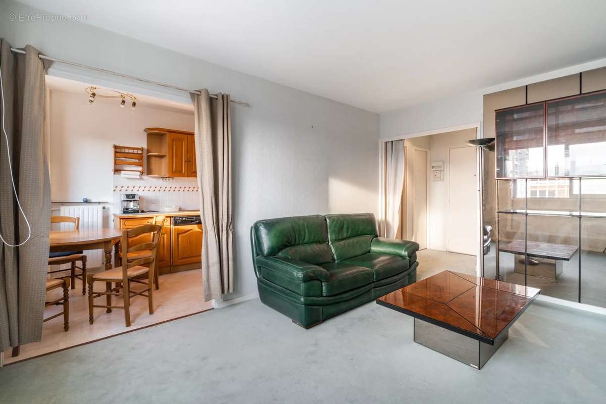 Appartement à LEVALLOIS-PERRET