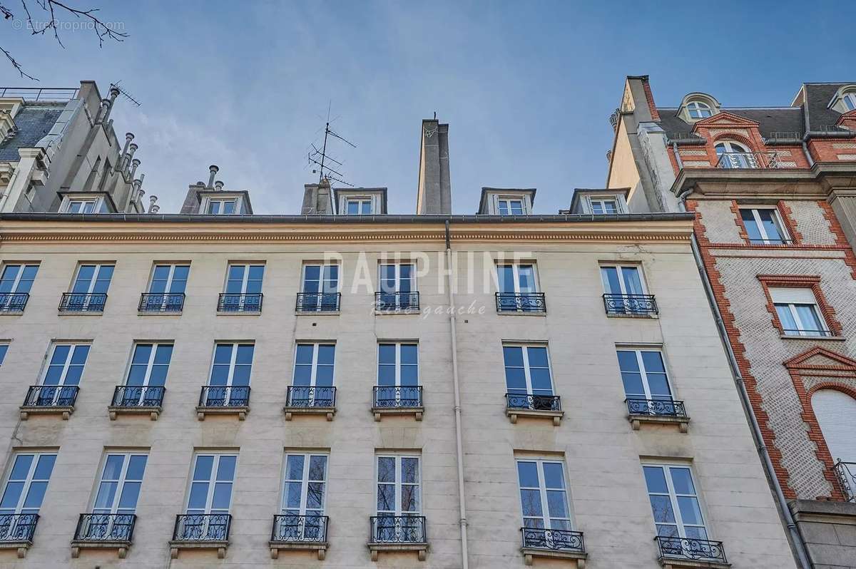 Appartement à PARIS-6E