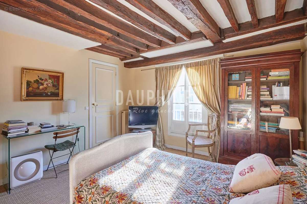 Appartement à PARIS-6E