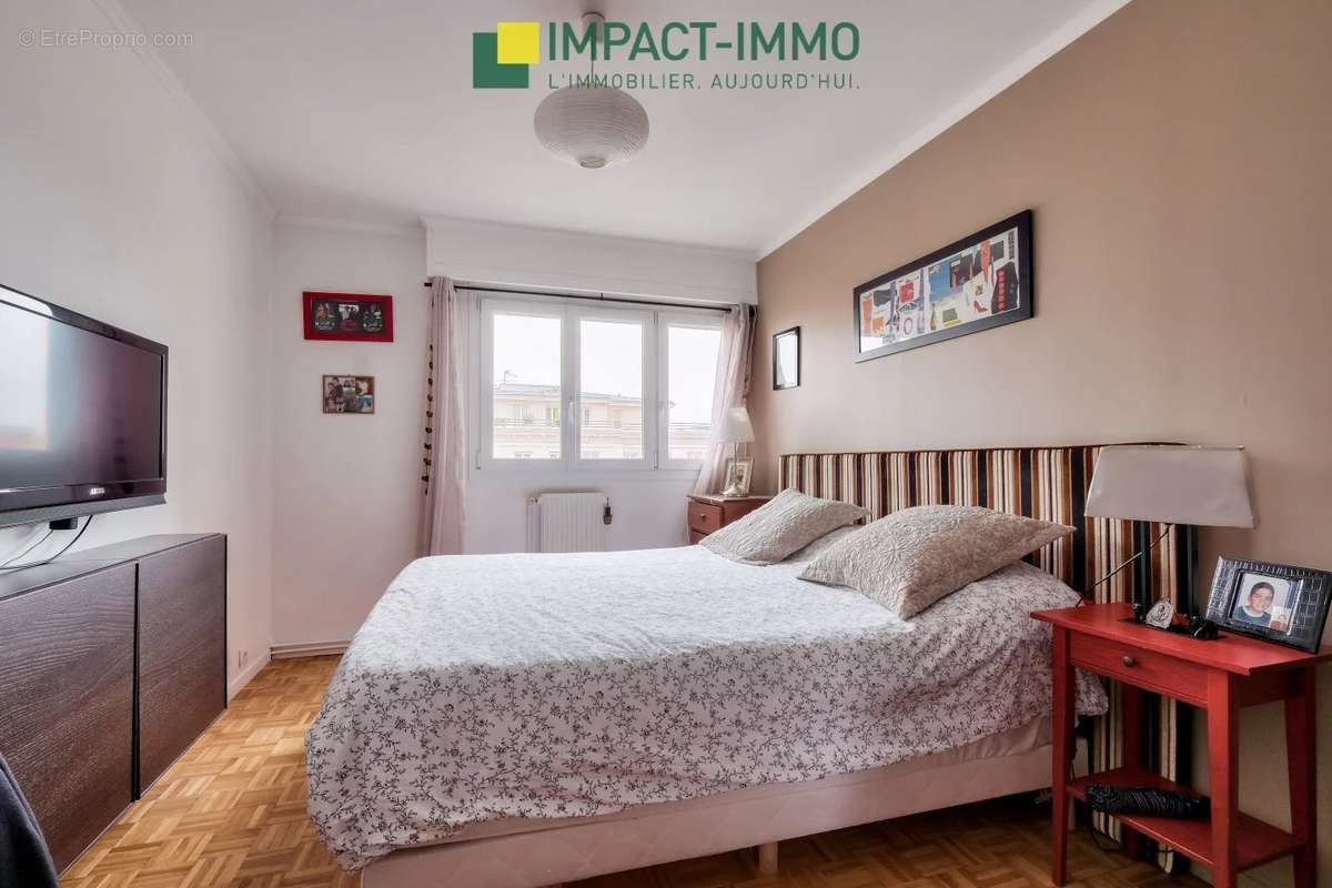 Appartement à COLOMBES