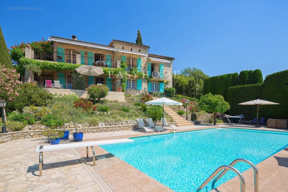 Maison à MOUGINS