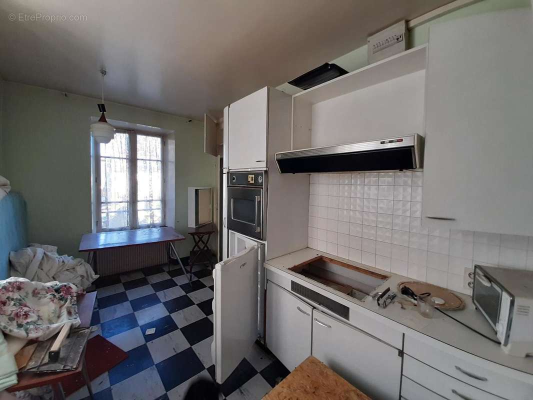   - Appartement à BORT-LES-ORGUES