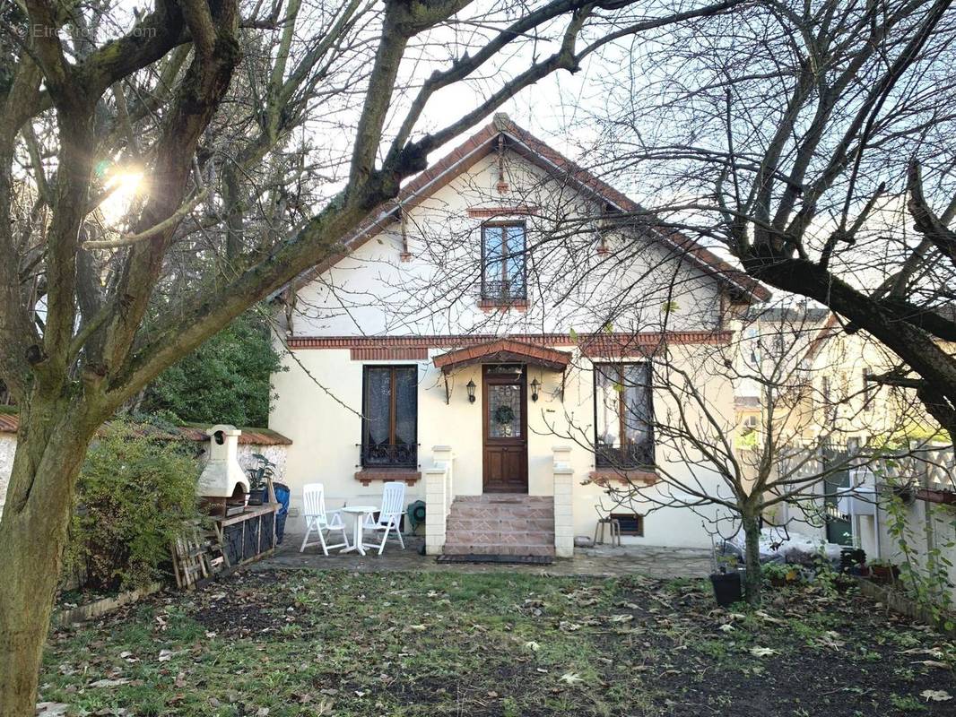 Maison à CHAMPIGNY-SUR-MARNE