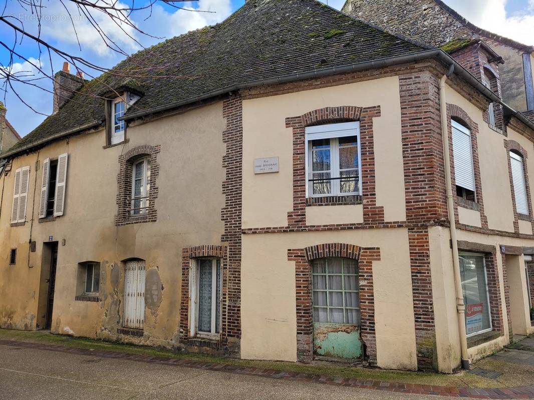 Maison à LONGNY-AU-PERCHE