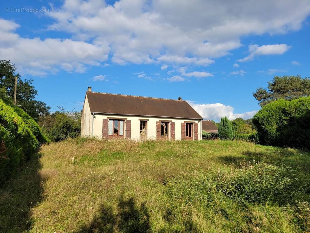 Maison à BELLOU-SUR-HUISNE