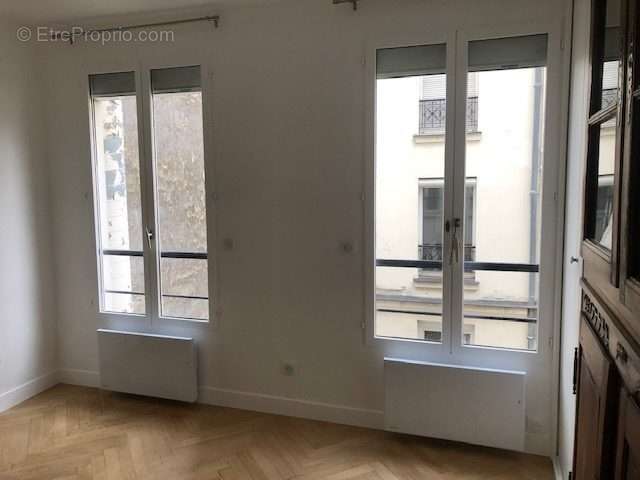 Appartement à PARIS-7E