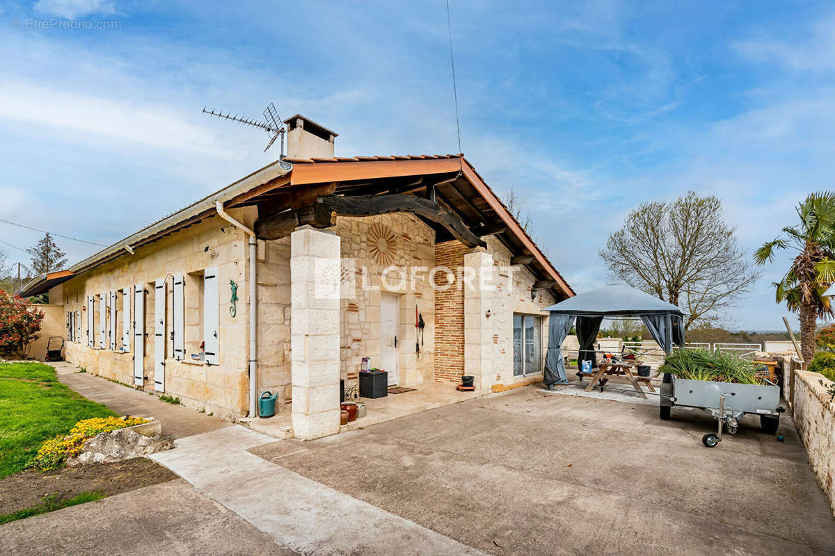 Maison à SAINT-ANDRE-DE-CUBZAC