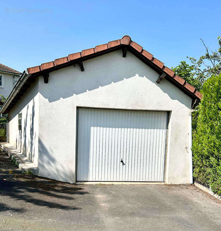 Maison à MONTLUCON