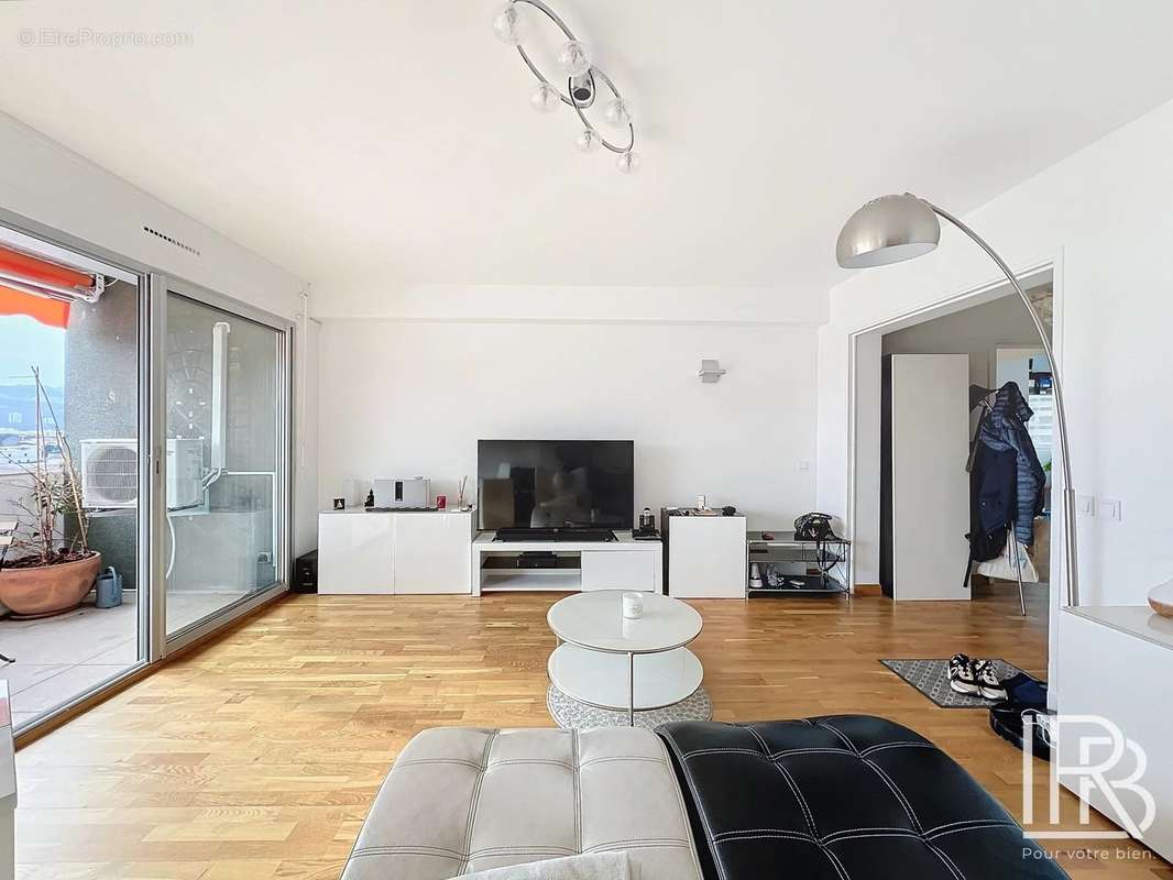 Appartement à MARSEILLE-8E