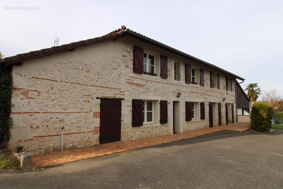 Maison à ROQUEFORT