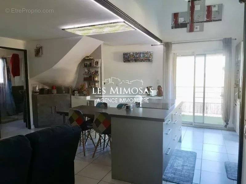 Appartement à PUGET-SUR-ARGENS