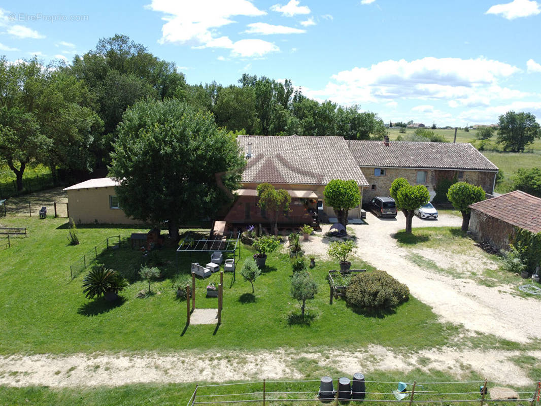 Maison à ALLEGRE-LES-FUMADES