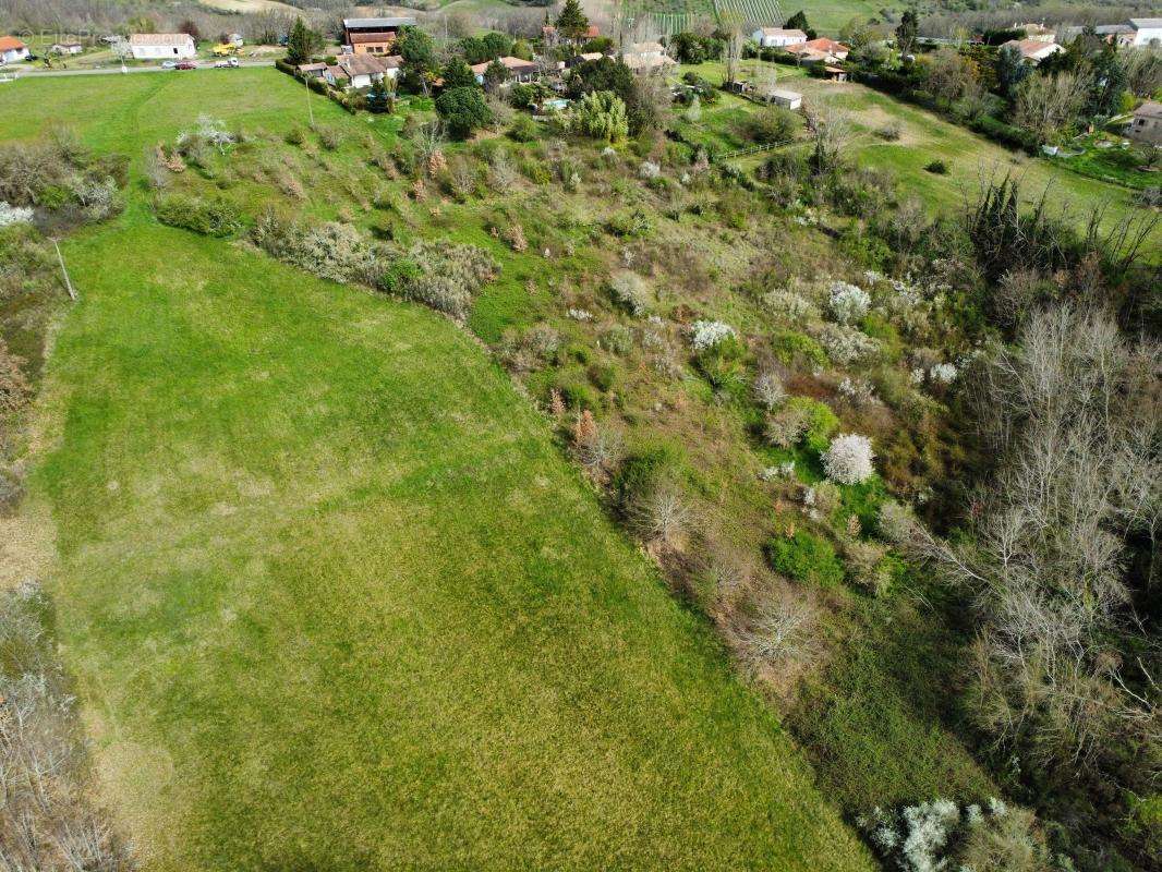 Terrain à MOISSAC