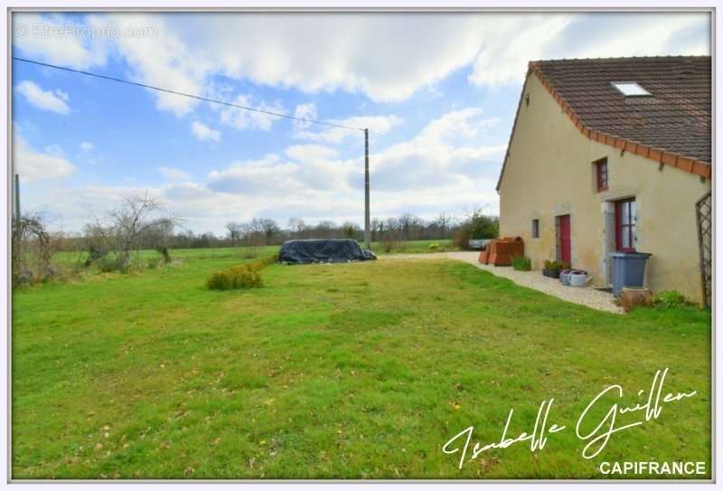 Maison à MONTIPOURET