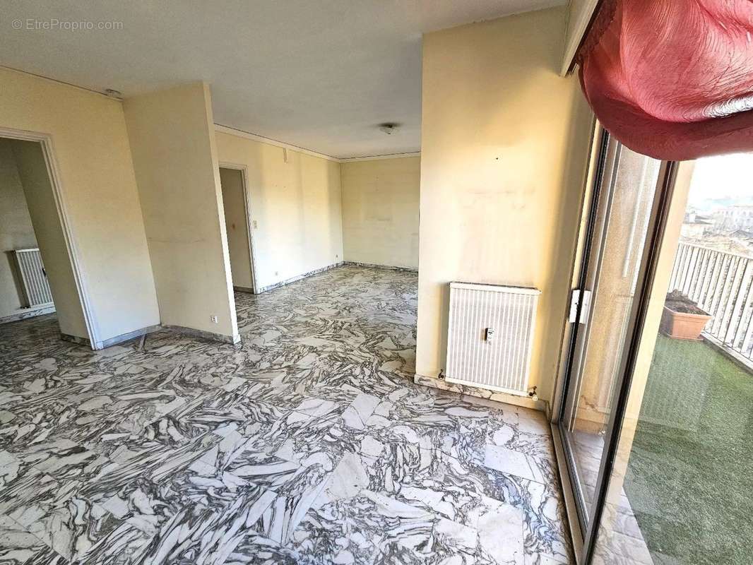 Appartement à DRAGUIGNAN