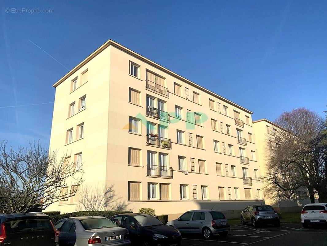 Appartement à VIRY-CHATILLON