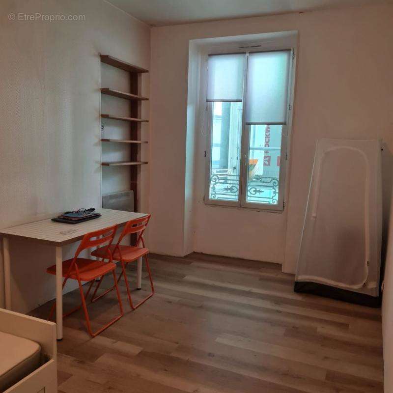 Appartement à PARIS-10E