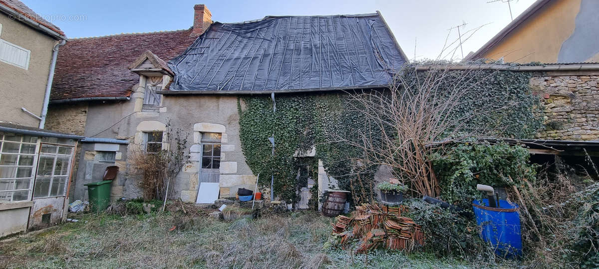 Maison à VARZY