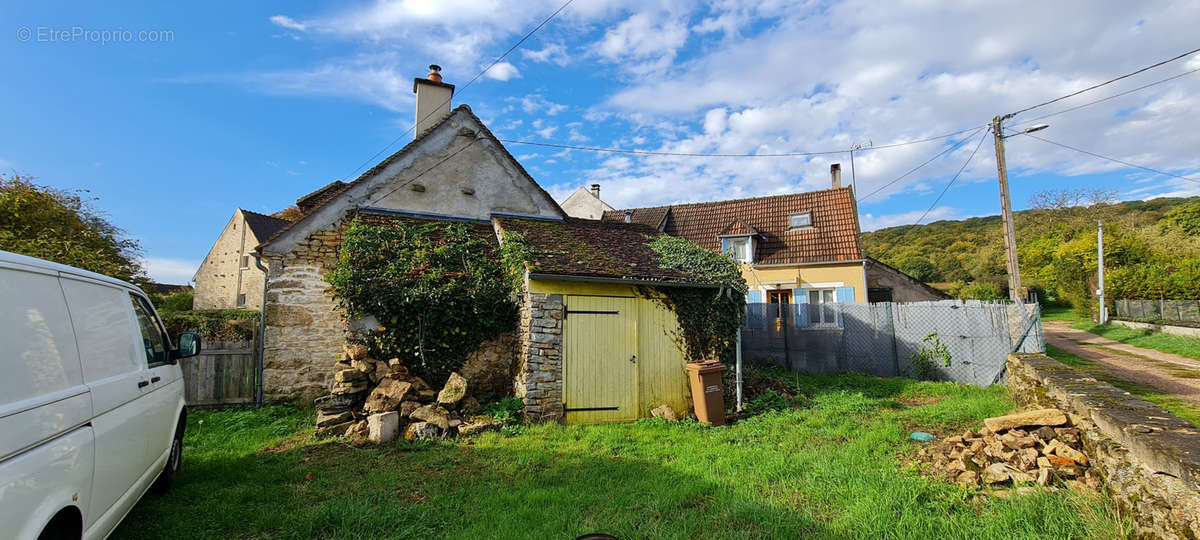 Maison à VARZY