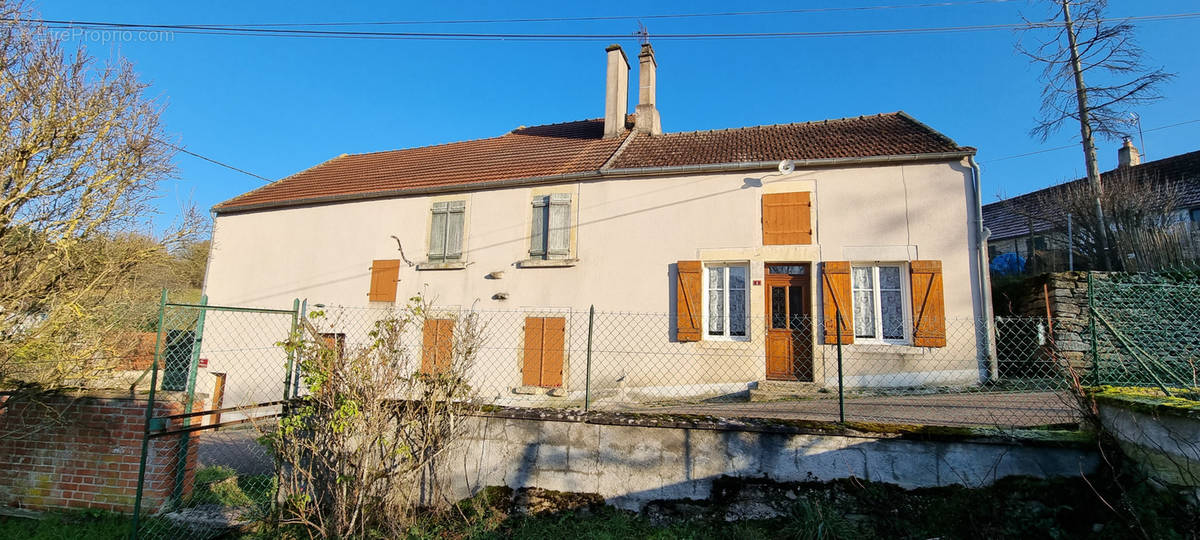 Maison à SAINT-GERMAIN-DES-BOIS