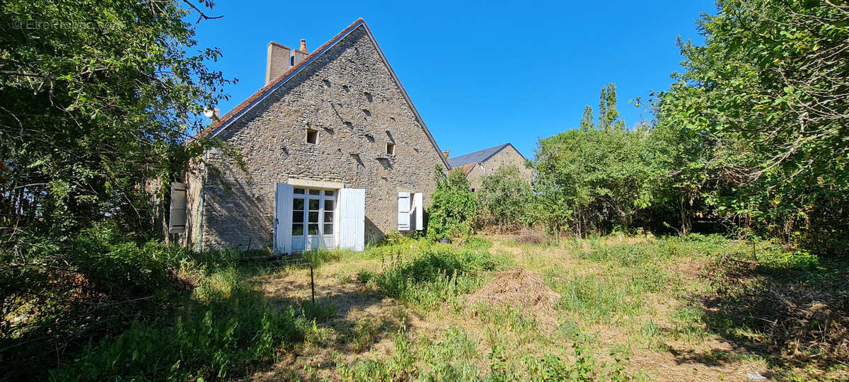 Maison à SAINT-GERMAIN-DES-BOIS