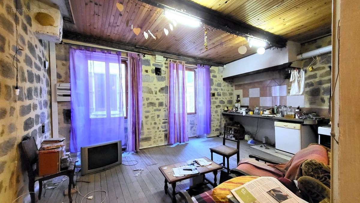 Appartement à LARGENTIERE