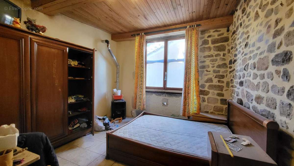 Appartement à LARGENTIERE