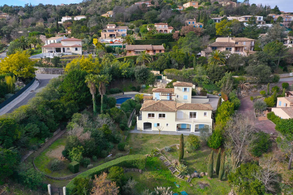 Maison à FREJUS