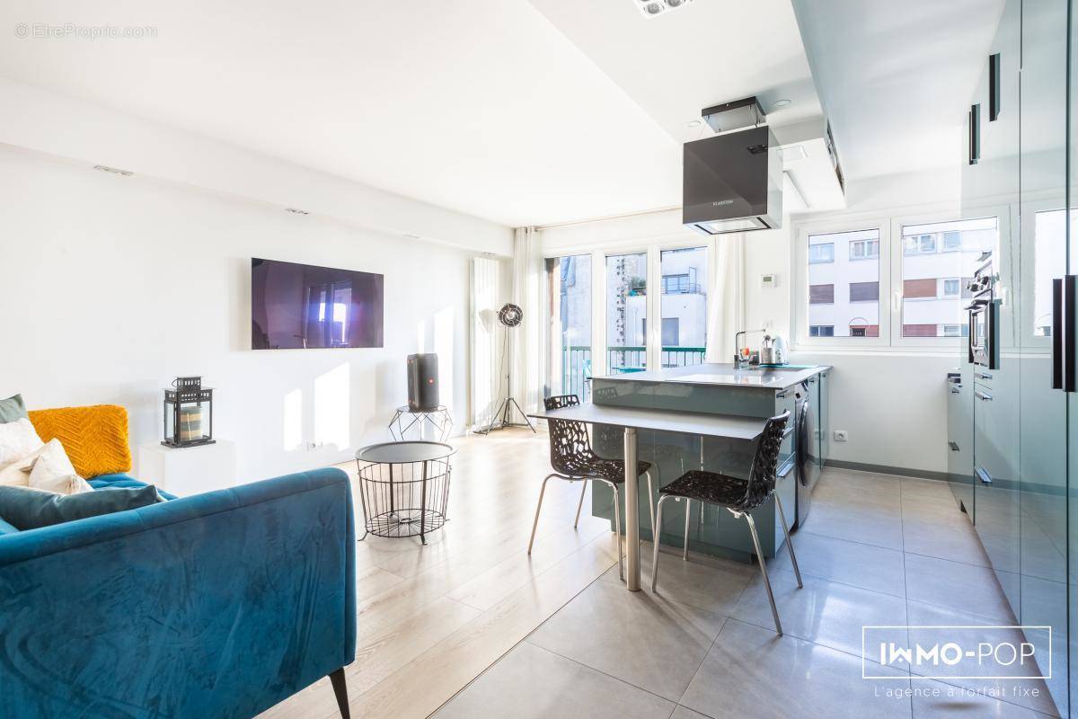 Appartement à PARIS-20E