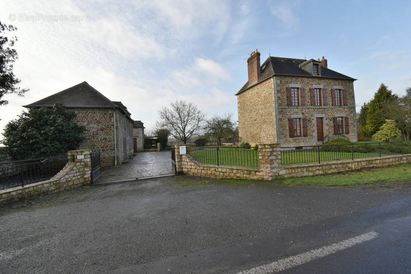 Maison à LA CHAPELLE-D&#039;ANDAINE