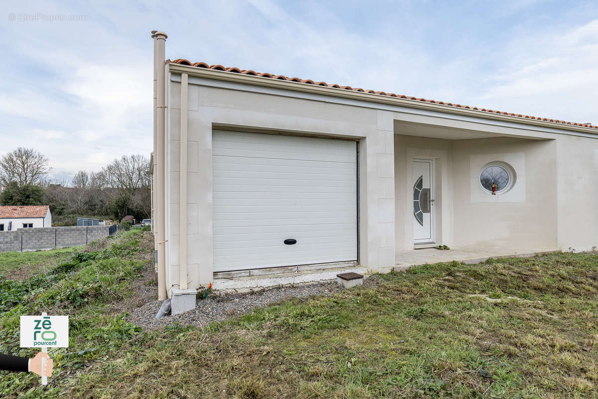 Maison à SAINT-CYR-EN-TALMONDAIS