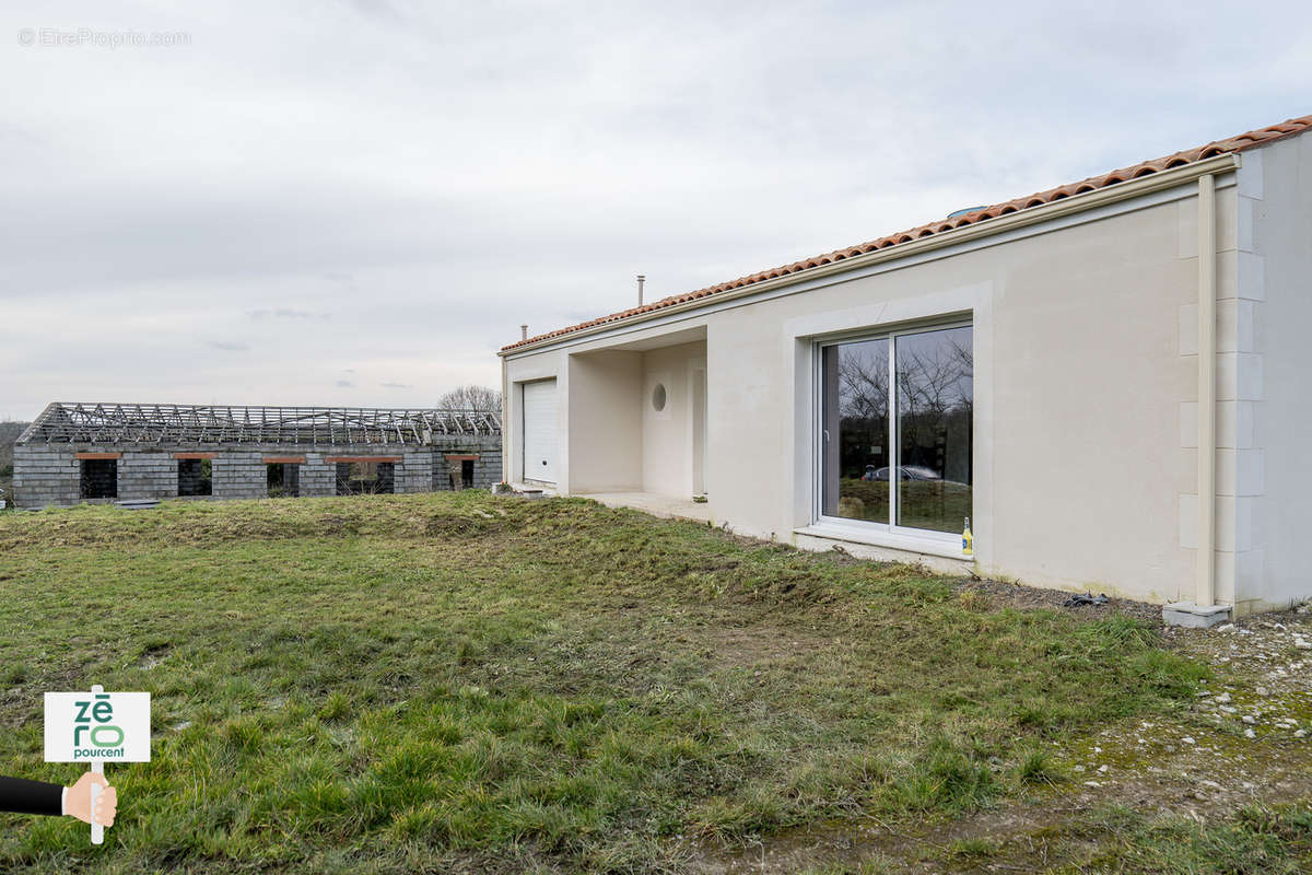 Maison à SAINT-CYR-EN-TALMONDAIS