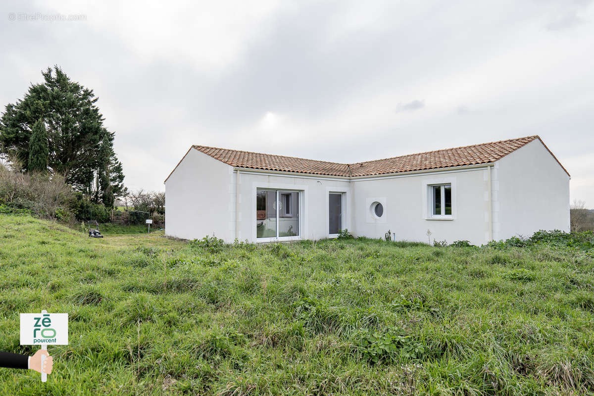 Maison à SAINT-CYR-EN-TALMONDAIS