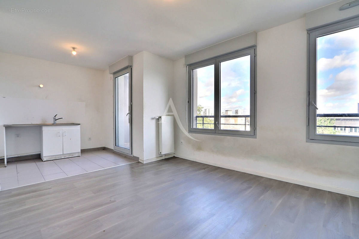 Appartement à AUBERVILLIERS