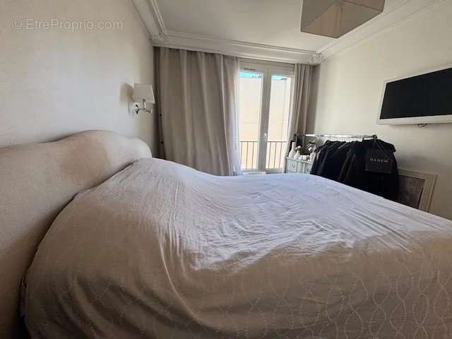 Appartement à PARIS-10E