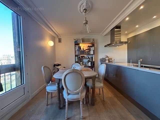 Appartement à PARIS-10E