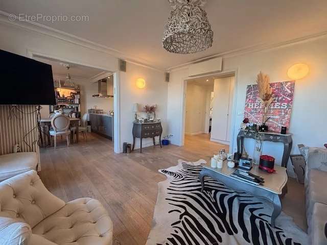 Appartement à PARIS-10E