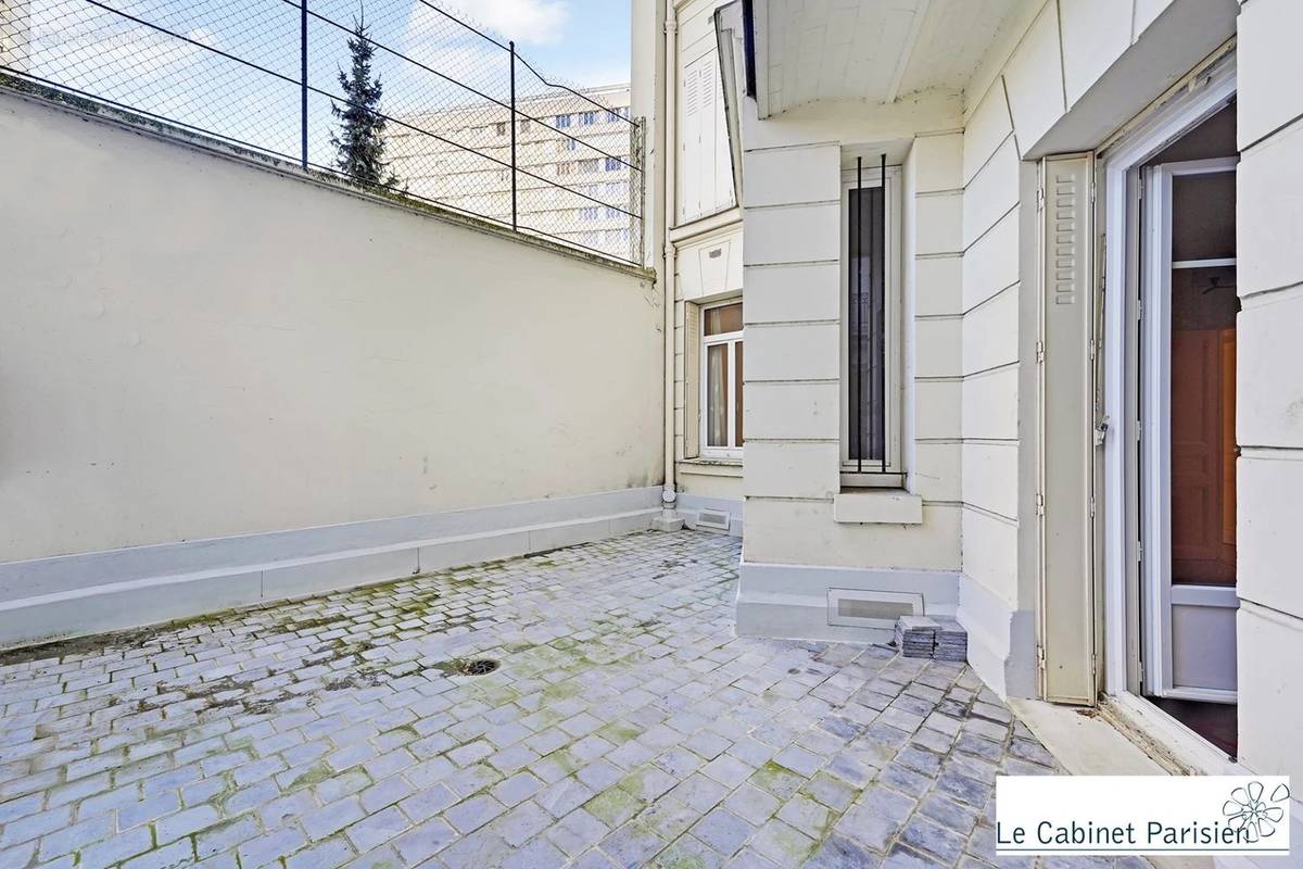 Appartement à PARIS-14E