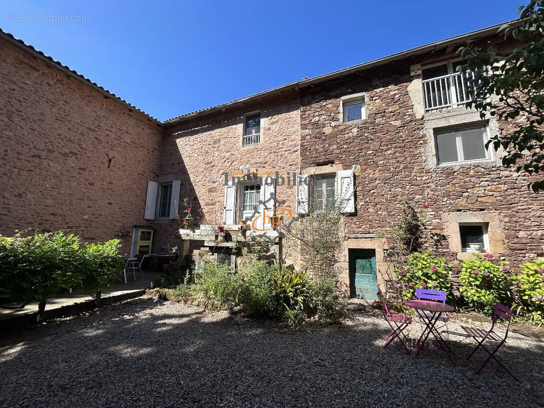 Maison à VABRES-L&#039;ABBAYE