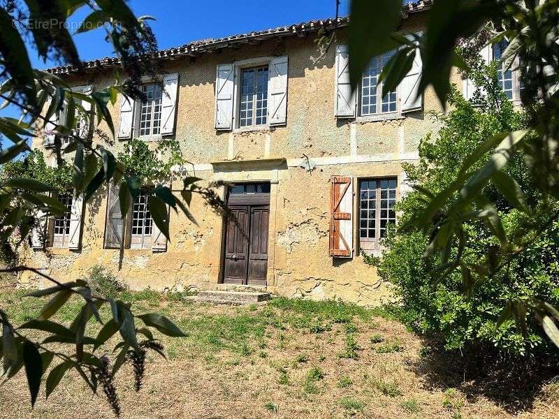 Maison à ESCLASSAN-LABASTIDE