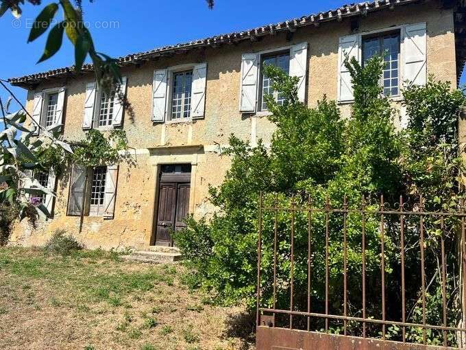 Maison à ESCLASSAN-LABASTIDE