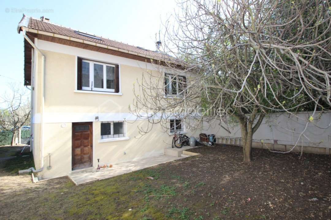 Maison à CHAMPIGNY-SUR-MARNE