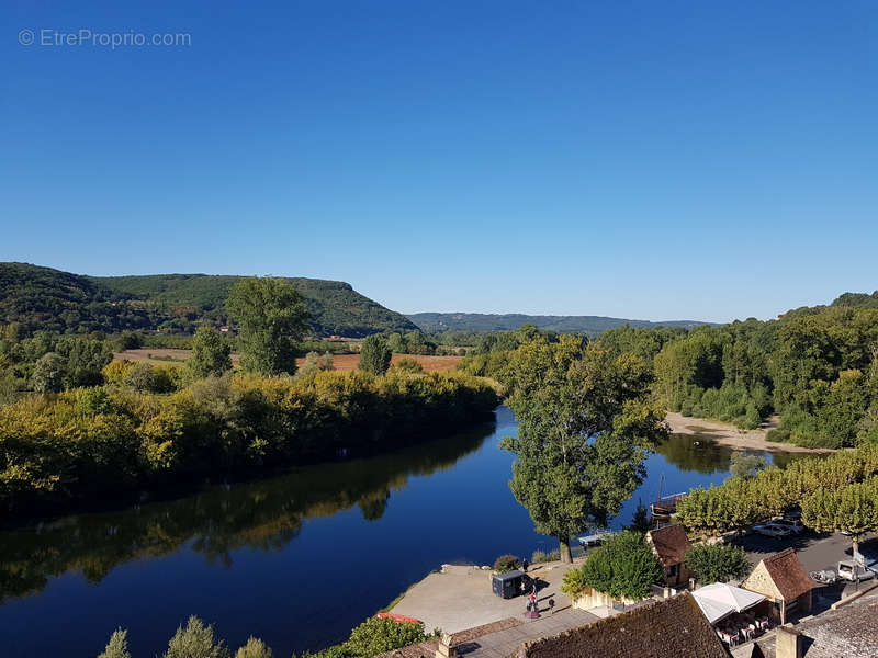 Maison à BEYNAC-ET-CAZENAC