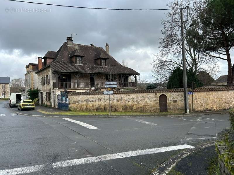 Maison à EXCIDEUIL