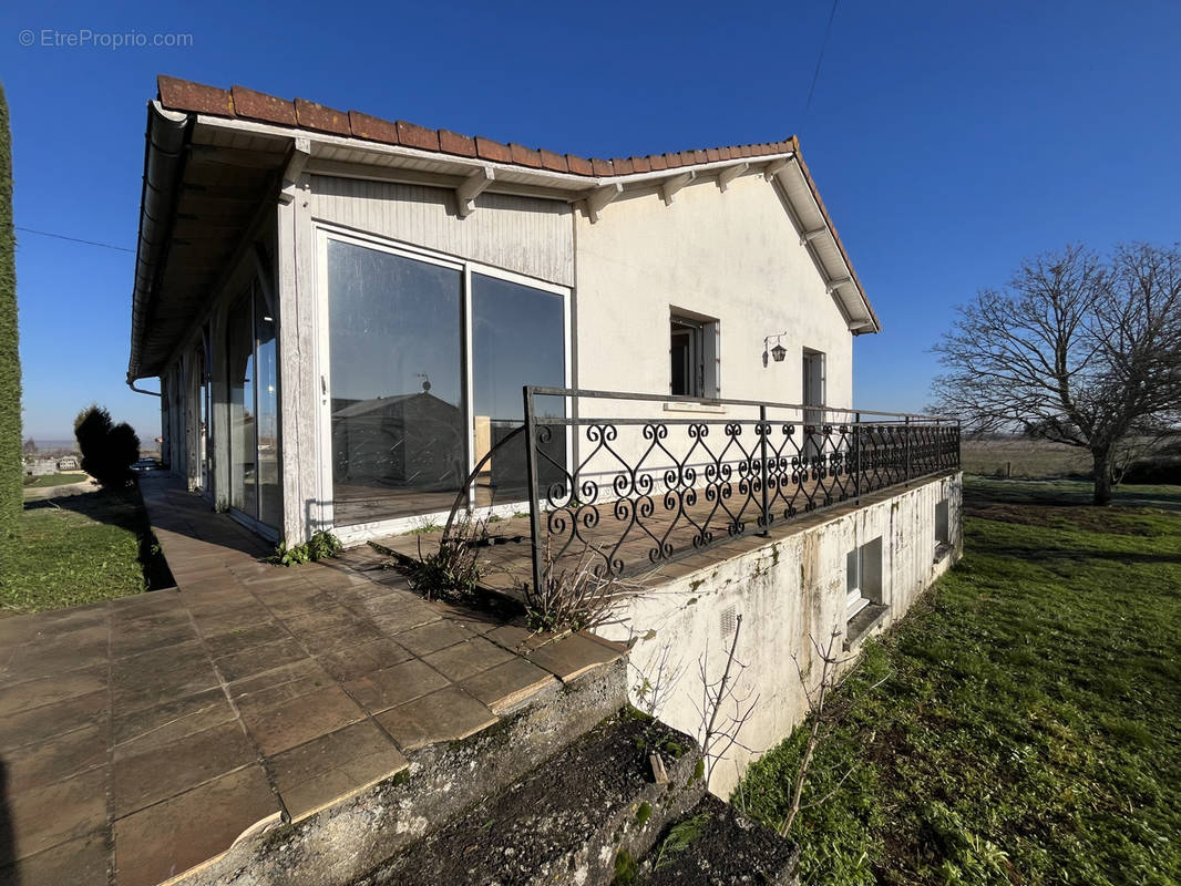 Maison à SAINT-JOUIN-DE-MARNES