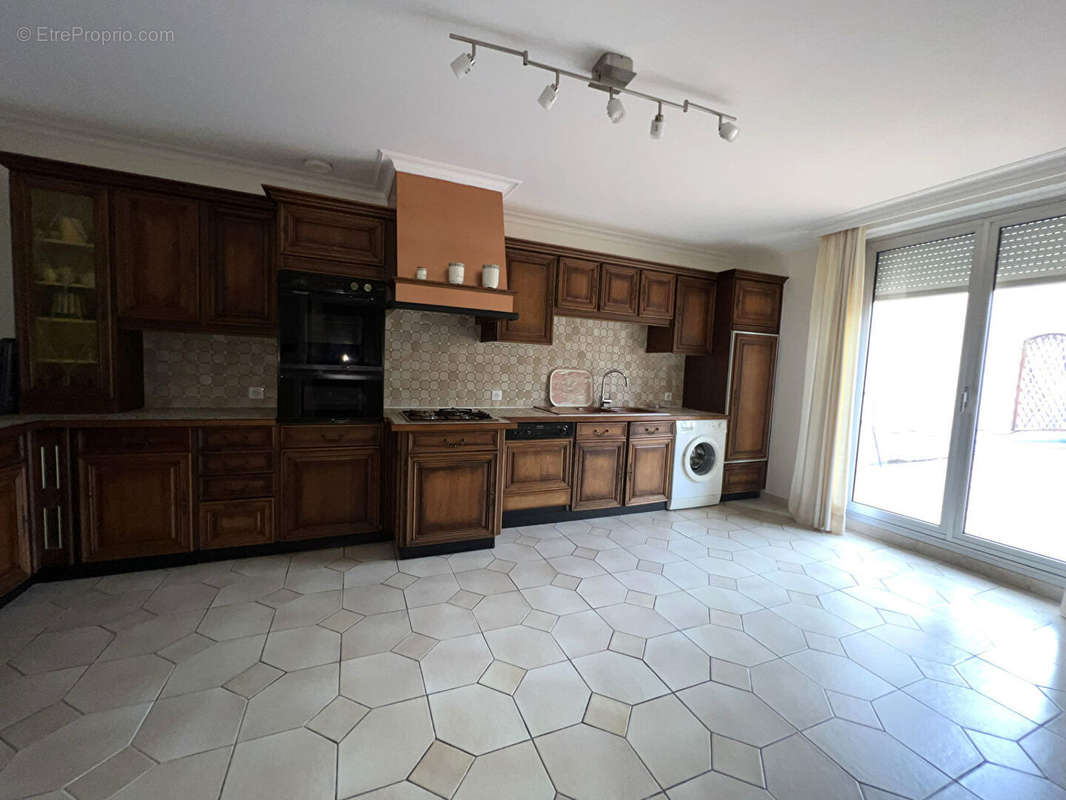 Appartement à PARAY-LE-MONIAL