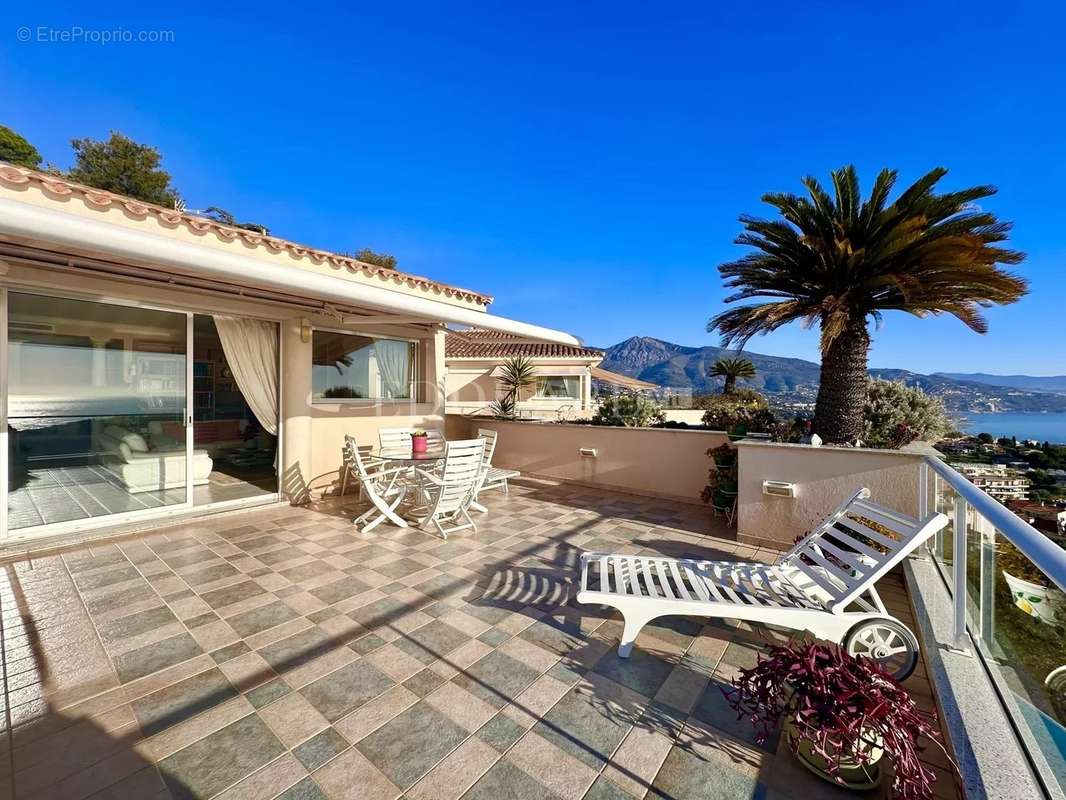 Appartement à ROQUEBRUNE-CAP-MARTIN